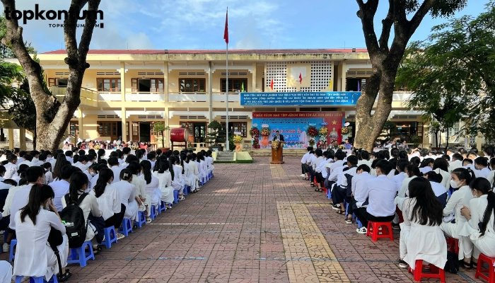 Trường THPT Lê Lợi